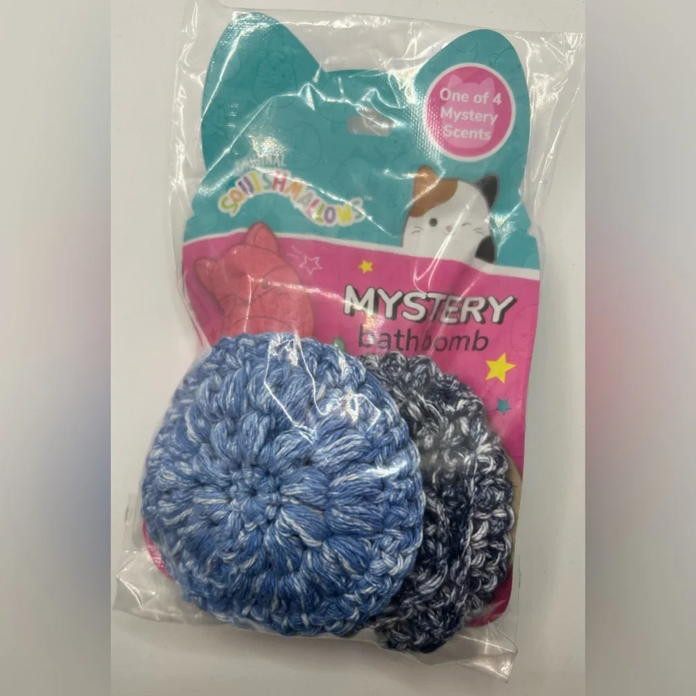 (1) Handmade Spa Bundle 1 Squishmallow bath bomb, 1 Face scrubby, 1 Small sponge